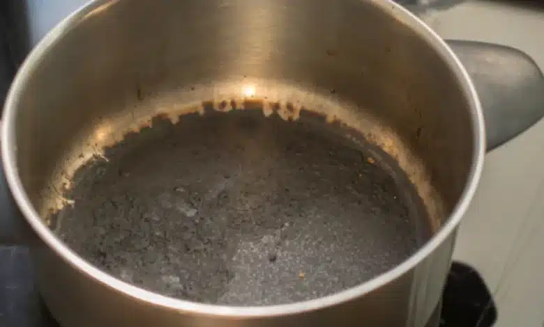 5 dicas infalíveis para limpar panela queimada