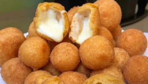 Bolinha de queijo deliciosa e sequinha