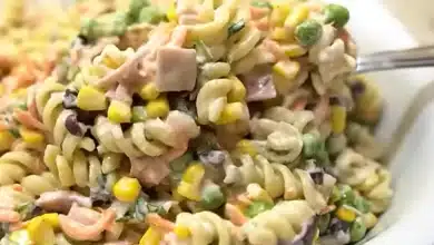 Salada de macarrão ou macarronese