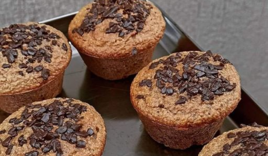 Muffin de banana com canela e cacau Receitas Maravilhosa