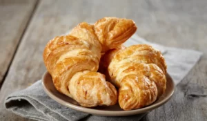 Como fazer croissant fácil e rápido