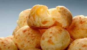 Como fazer pão de queijo