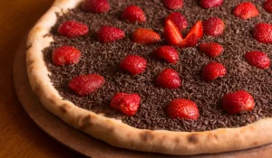 Pizza de chocolate: aprenda como fazer essa delícia