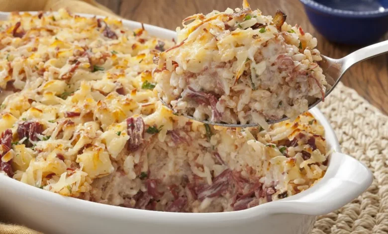 Arroz com carne seca e queijo na panela de pressão, faça em 20 minutos