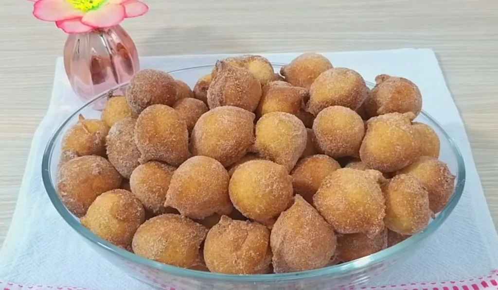 Bolinho de chuva simples, uma receita da casa da vó