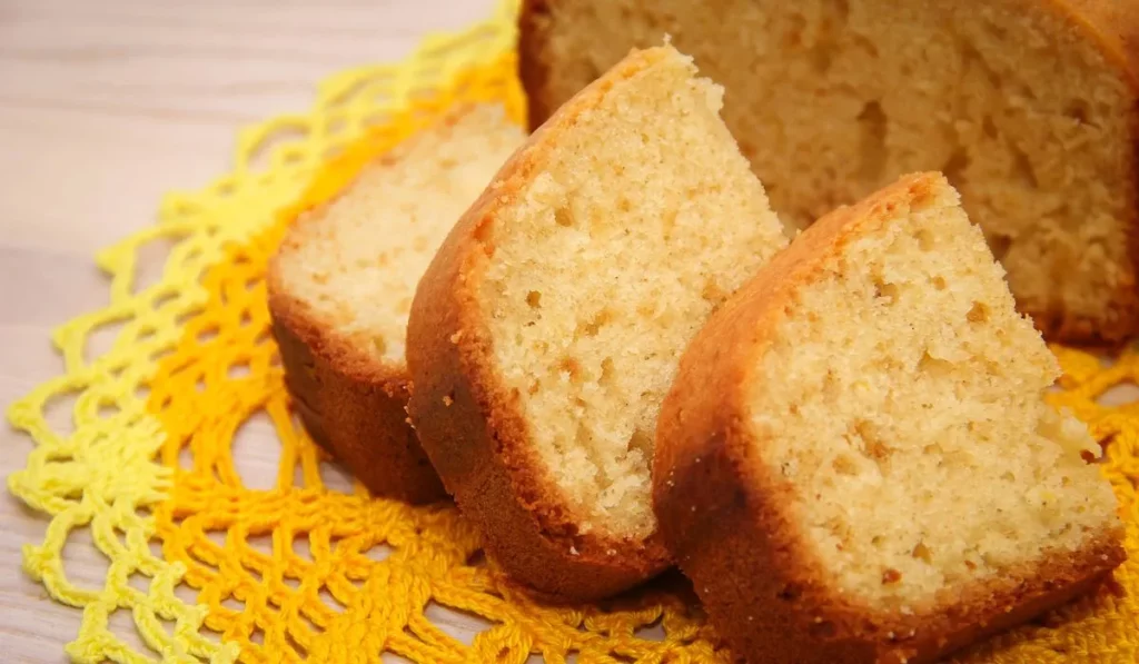 Bolo de panela de leite condensado fácil de fazer é uma delicia