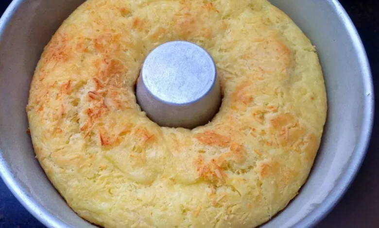 Bolo pão de queijo de liquidificador, pronto em 30 minutos