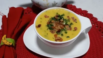 Caldo de mandioquinha com calabresa para comer no inverno