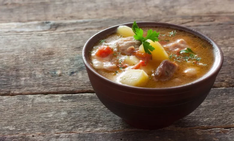 Sopa light de carne para o inverno, receita leve e saudável para servir para a família