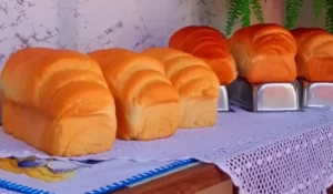 Pão caseiro desse jeito você nunca fez: veja o passo a passo