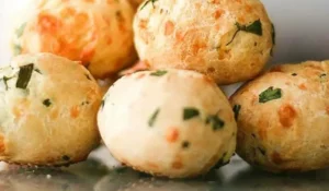 Como fazer pão de queijo temperado