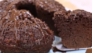 Receita de bolo de chocolate sem farinha no liquidificador