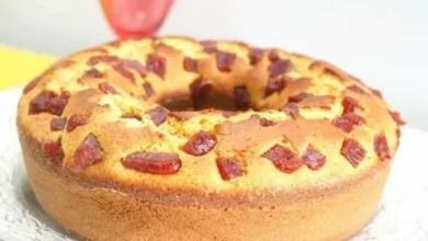 Bolo de fubá com goiabada Foto reprodução da internet