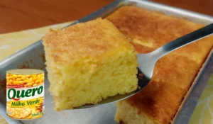 Bolo de milho de latinha cremoso muito simples de fazer pronto em 50 minutos