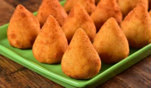 Coxinha de Mandioca sem Glúten, delicioso e fácil de fazer para o lanche da tarde