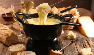 Fondue de queijo: aprenda como fazer a melhor receita de fondue de queijo