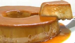 Sobremesa tradicional: pudim de doce de leite uma paixão brasileira