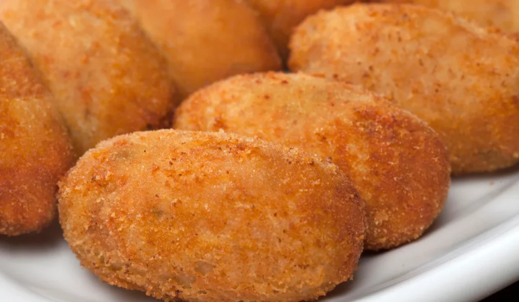 Receita de croquete e linguiça toscana Foto ilustrativa Canva Pro