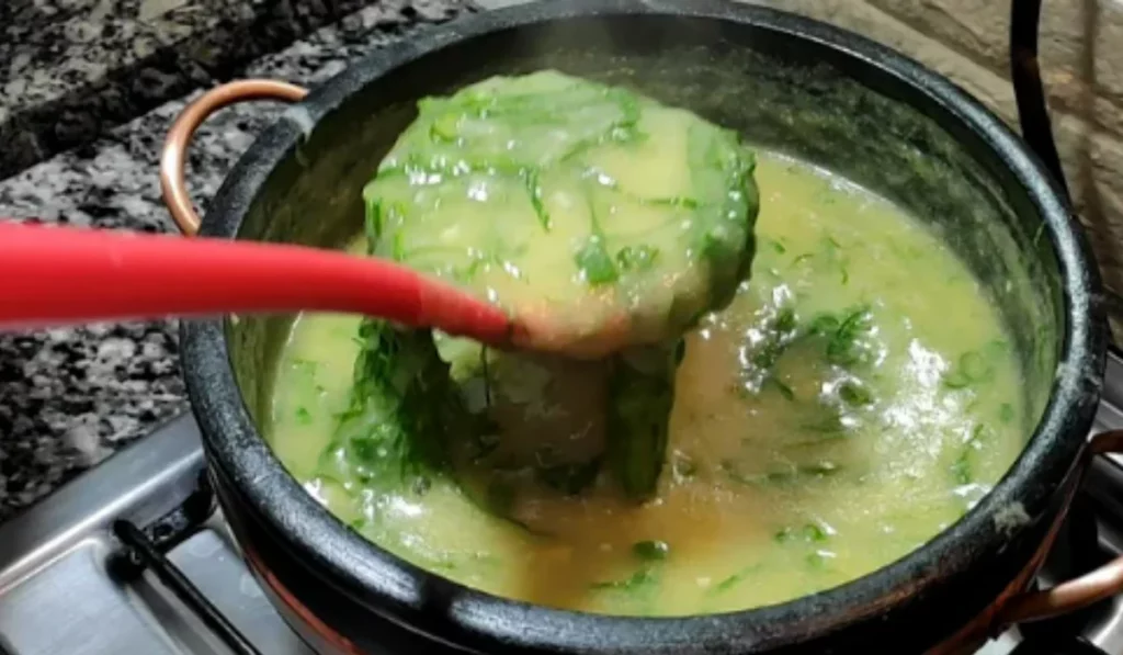 Sopa de fubá com couve Foto Cozinha da Li Oliveira