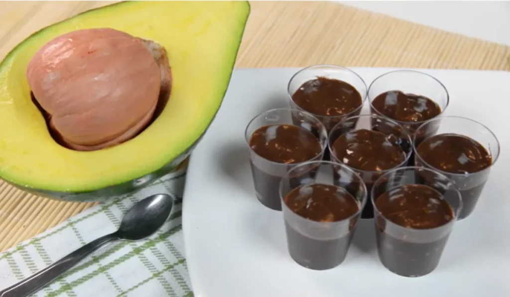 Como fazer brigadeiro de abacate/ Foto: Canal Amo abacate