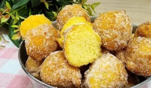 Bolinho de chuva de fubá: receita simples para o café