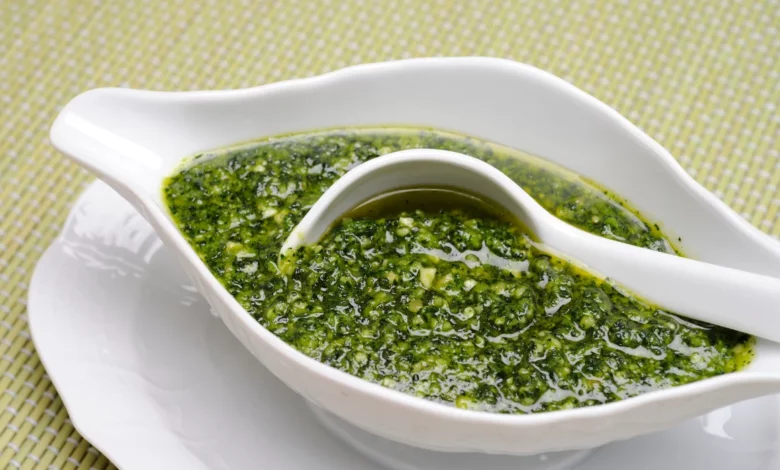 Como fazer molho pesto