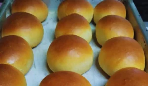 Como fazer pão de leite fofinho: receita caseira fácil de fazer