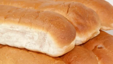 Confira agora o passo a passo de como preparar esse saboroso pão caseiro fácil de fazer para servir de café da manhã ou lanche da tarde.