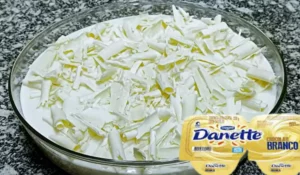 Receita de Danette caseiro de chocolate branco na travessa