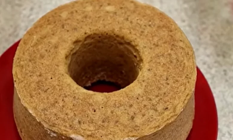 Bolo de amendoim simples