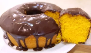 Como fazer Bolo de Cenoura com cobertura de chocolate delicioso