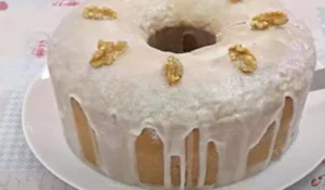 Receita de bolo de nozes simples