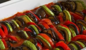 Ratatouille de legumes assados simples de fazer