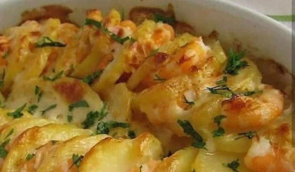 BATATA GRATINADA COM CAMARÃO