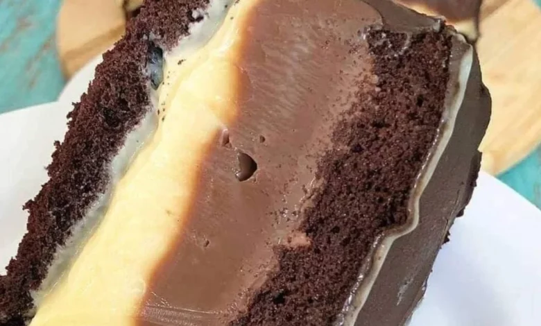 Bolo de chocolate recheado