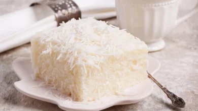 Bolo de coco molhadinho com calda