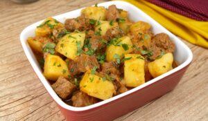 Carne com Batata na Panela de Pressão