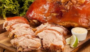 Como fazer pernil de porco assado para o Natal