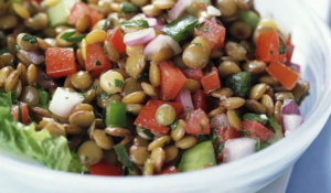 Salada de lentilha refrescante: uma explosão de sabores e nutrientes