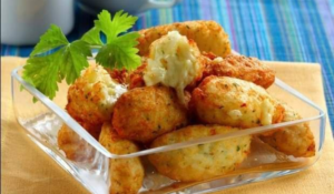 Bolinho de Arroz com Batata: Uma Delícia Crocante e Saborosa