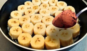 Bolo de Banana na Frigideira com Cacau: receita famosa da internet