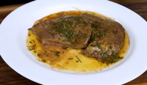 Bife de Fígado na Manteiga: Um Clássico Rico em Sabor e Nutrientes