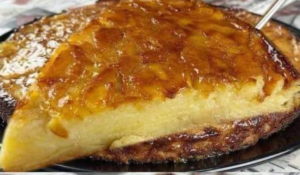 Torta de maçã caramelizada