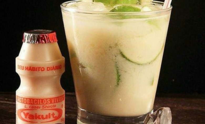 Caipirinha de Leite Fermentado Yakult