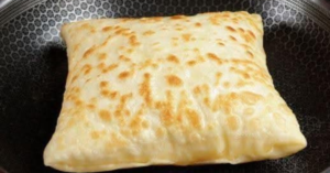 Pastel Travesseiro de Frigideira com 2 Ingredientes: Uma Explosão de Sabor em Minutos!