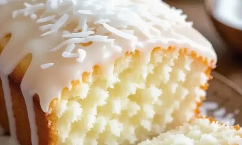 Bolo soneca de anjo com cobertura e bem fofinho