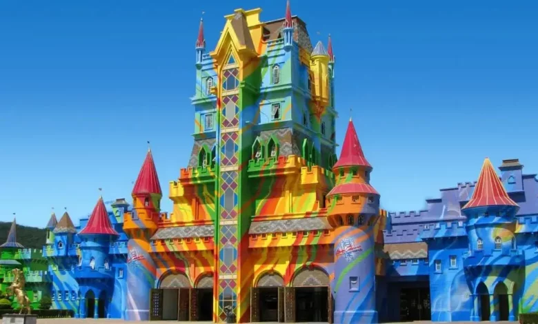 O Beto Carrero World voltou aos holofotes globais ao garantir o 2º lugar no ranking mundial de parques de diversões em 2025