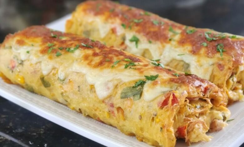 salgado de batata com ovo assado recheado com frango cremoso e gratinado por cima