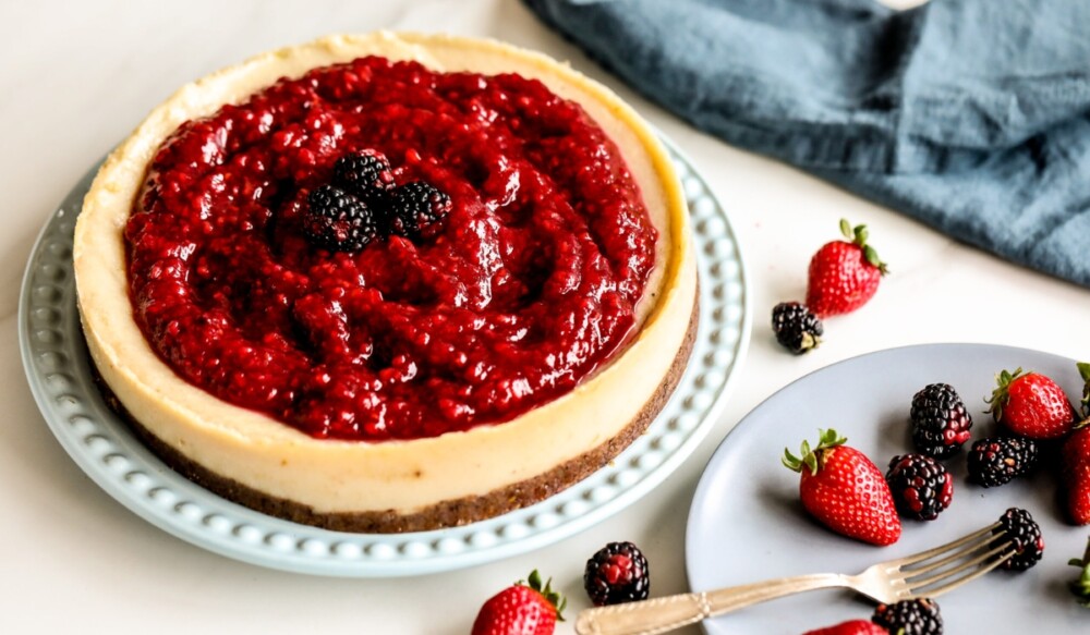 sobremesa vegano saudavel no prato branco!