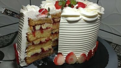 bolo de leite ninho com geleia de morango